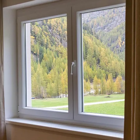 International House Standard Zw 10 아파트