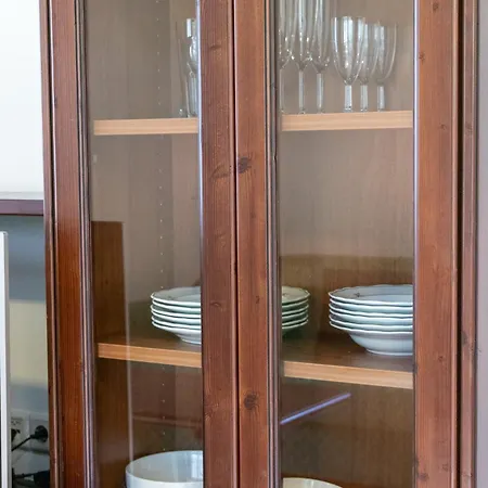 International House Standard Zw 10